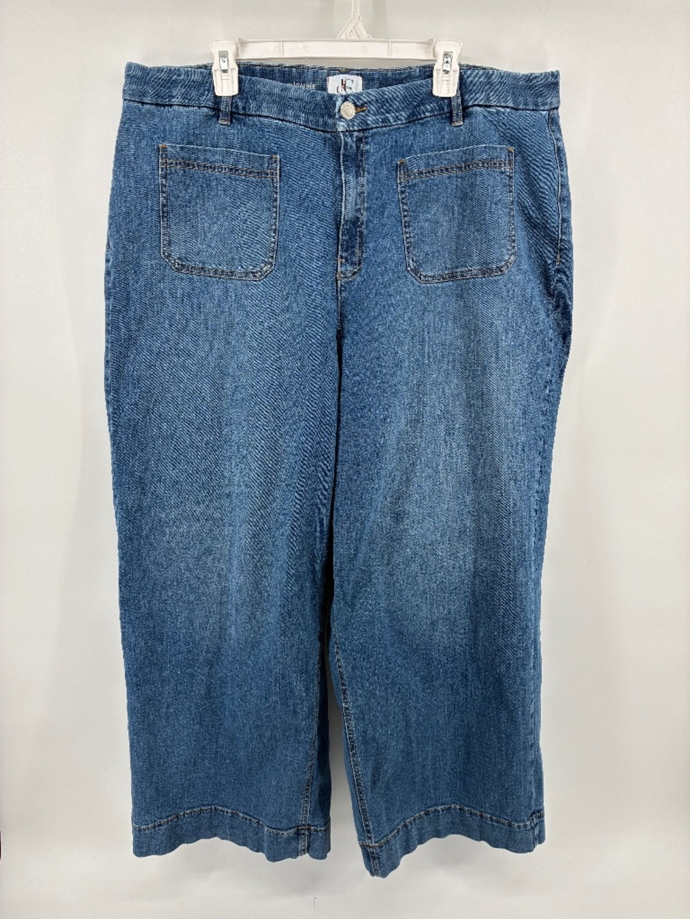 MASSIVE $10 SALE DC Jeans Wide Leg Cropped Curvy Denim